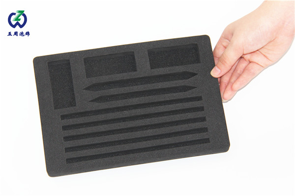 海綿內(nèi)襯的防震性能如何提高？