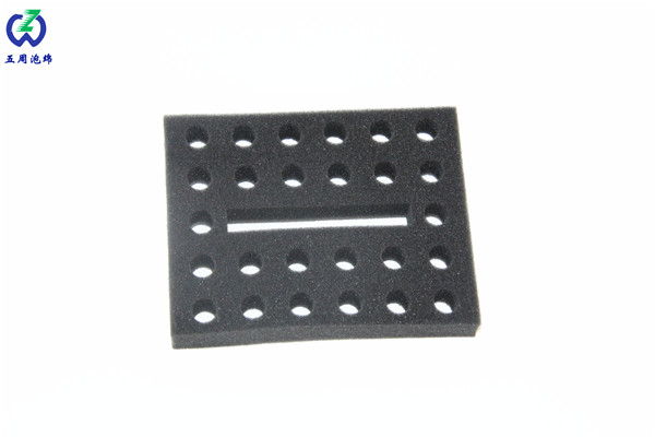 復合海綿在汽車坐墊上的密度是多少？