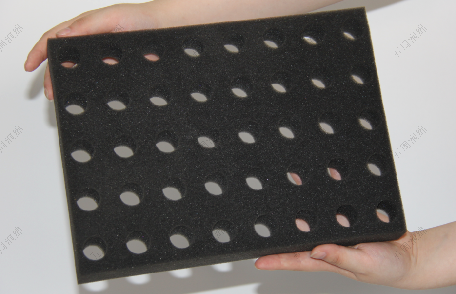 PU海綿的耐用性測(cè)試：回彈性與抗壓能力深度分析