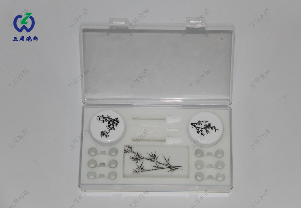 『隱形守護者』：PU海綿內(nèi)襯如何用柔軟顛覆硬核保護？