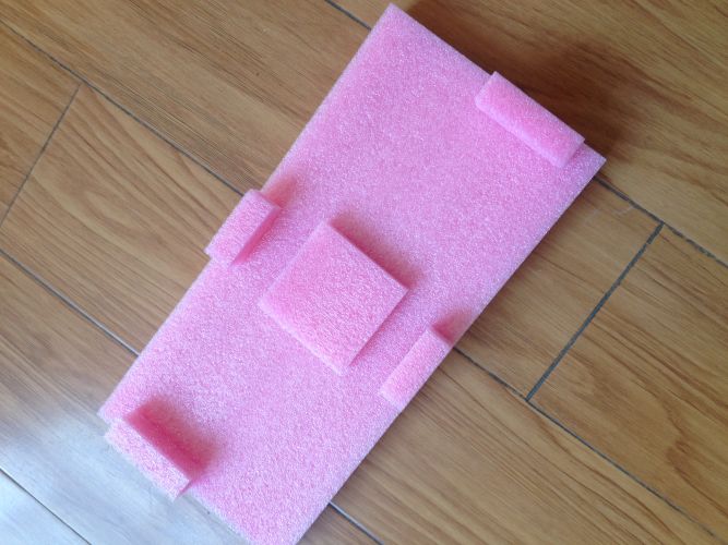 電子行業(yè)選 EPE 珍珠棉內(nèi)襯？這 3 個定制要點(diǎn)不能少