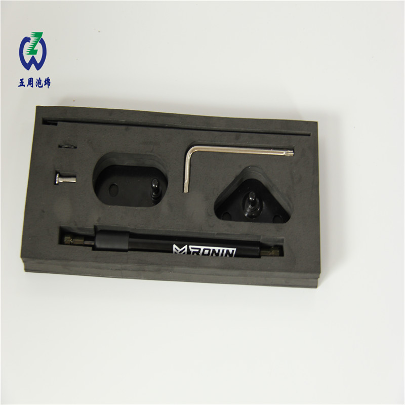 新能源電池包用 EVA 內(nèi)襯：熱管理與安全防護核心要求