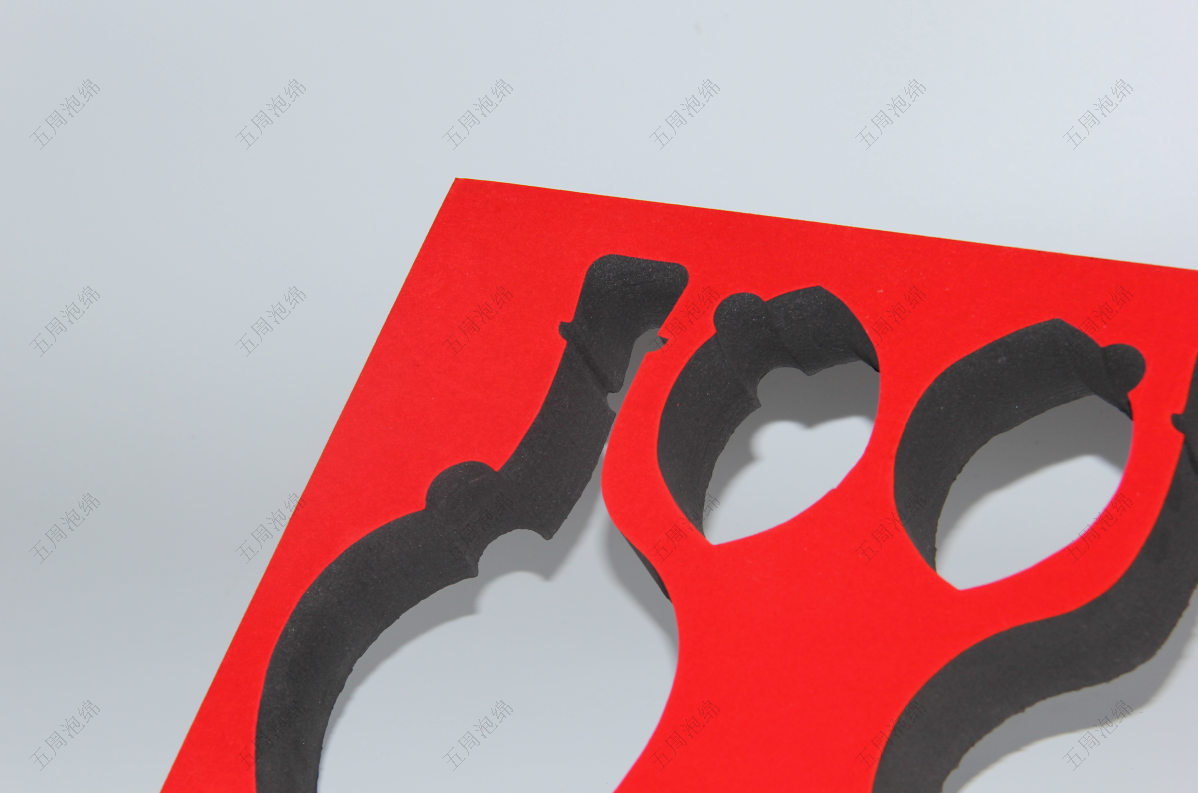 陶瓷瓶套裝 EVA 內(nèi)襯：防碎護(hù)形與色彩區(qū)分的文創(chuàng)方案